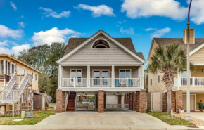 Stunning and Spacious 3 Bedroom House with Fireplace! Steps From the Ocean- Memory at the Sea!